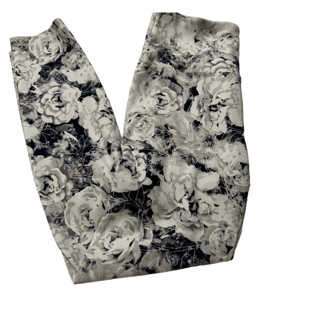 Balance Collection Floral
Leggings Size Medium